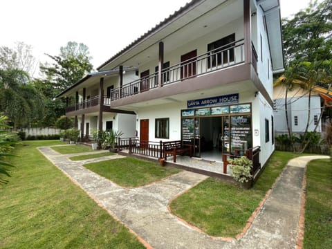 LANTA ARROW HOUSE Resort in Sala Dan
