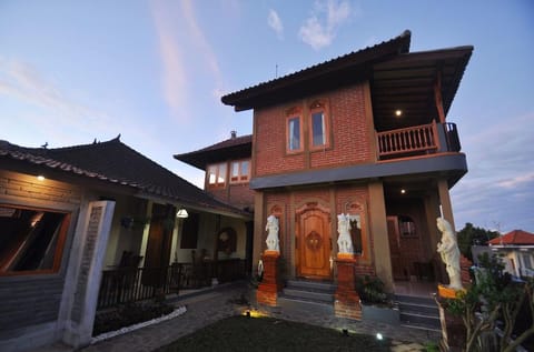 Meme Surung Homestay Apartment hotel in Bali