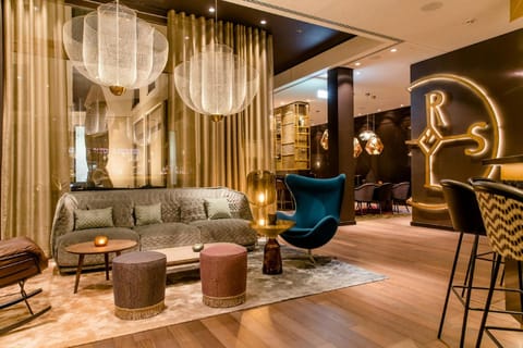 Bar/lounge