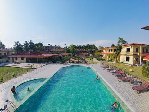 Swimming pool