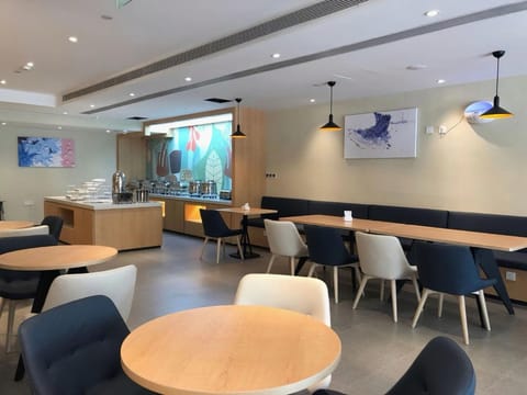 Hanting Hotel Beijing Beiqing Road Yongfeng Science and Technology Park Hotel in Beijing