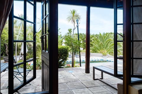 4 Wild Rose Country Lodge Lodge in Cape Town