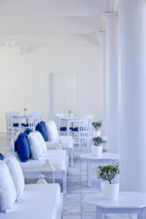 Mrs Chryssana Beach Hotel Hotel in Crete