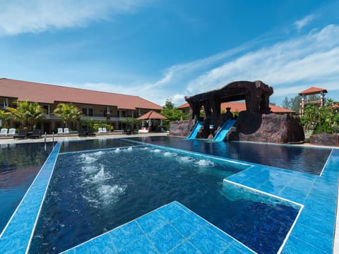 Swimming pool