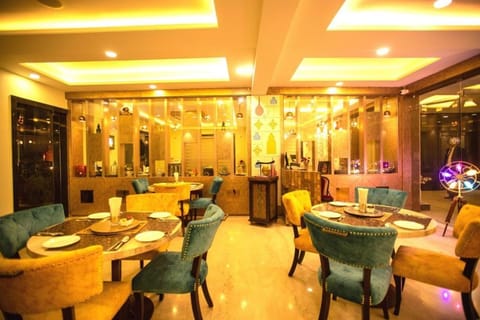 Milestone 251 Hotel in Jaipur