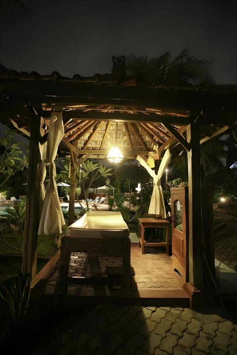 Puri Naga Beachfront Cottages Hotel in Kuta