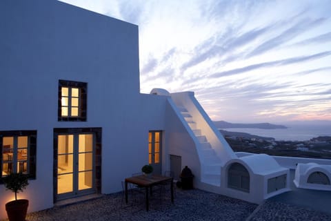 Villa Fabrica Hotel Santorini Hotel in Pyrgos Kallistis
