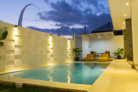 Kubu Kutus Villa Hotel in Mengwi