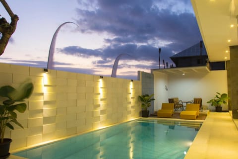 Kubu Kutus Villa Hotel in Mengwi