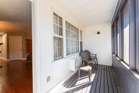 Super 8 by Wyndham Gananoque/Country Squire Resort Hotel in Gananoque