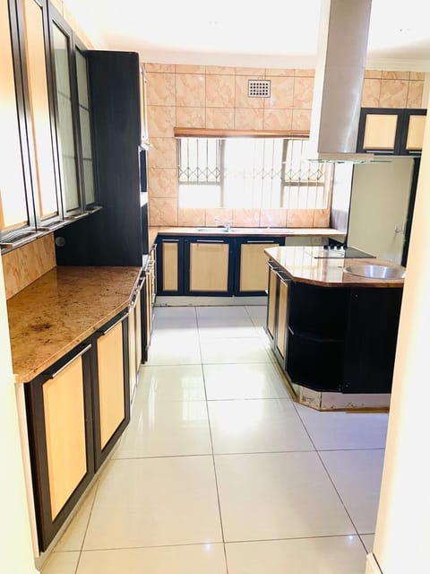 Executive Accommodation Bellville Apartment hotel in Cape Town