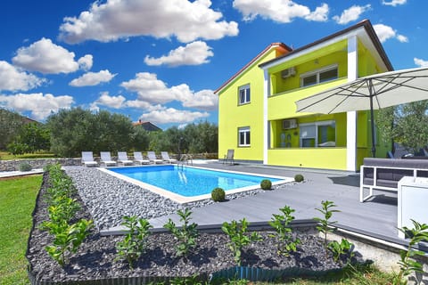 Villa 2115 Resort in Pula