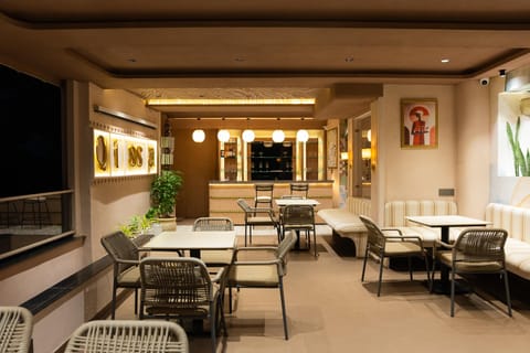 Bar/lounge