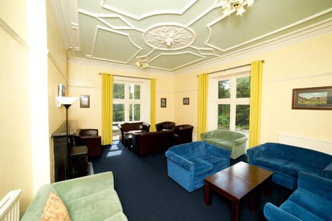 Shared lounge/TV area