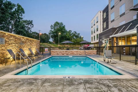 Fairfield by Marriott Inn & Suites Albertville Hotel in Guntersville Lake