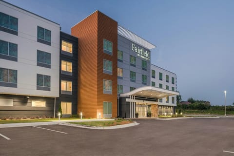 Fairfield by Marriott Inn & Suites Albertville Hotel in Guntersville Lake