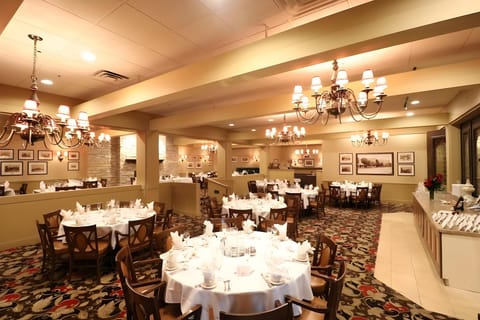 Hotel Mead and Conference Center Hotel in Wisconsin Rapids