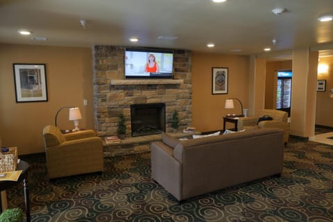 Shared lounge/TV area