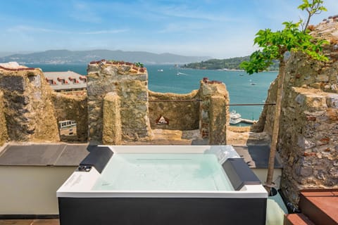 Capitolare Tower Resort in Porto Venere