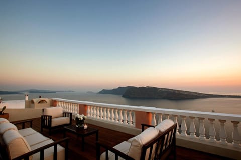 Oia Mansion Apartment hotel in Oia