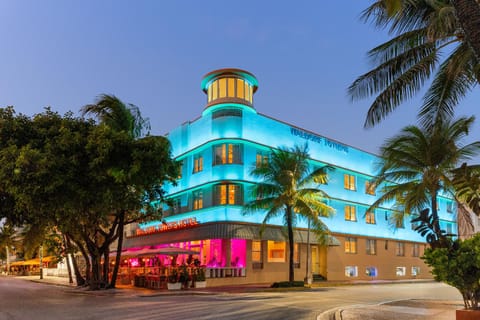 Waldorf Towers South Beach Hotel in Flamingo Lummus