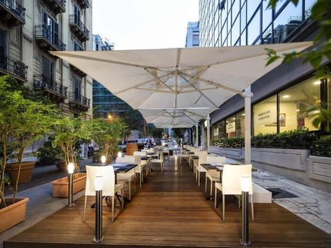 Bar/lounge