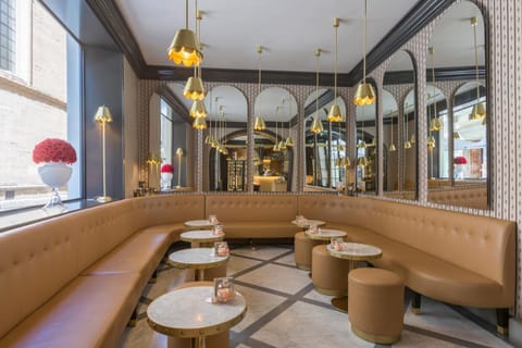 Bar/lounge