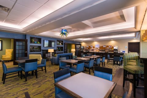 Holiday Inn Express and Suites Dickson City By IHG Hotel in Scranton