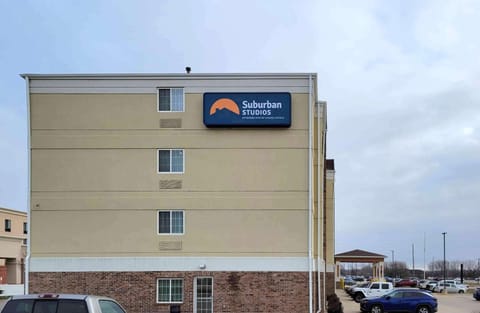 Suburban Studios Waterloo Hotel in Waterloo