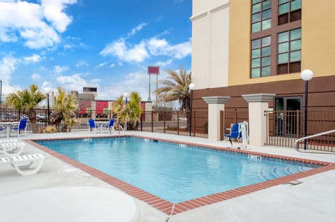 Comfort Inn & Suites Biloxi-D'Iberville Hotel in Biloxi