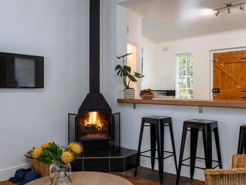 Jonkershoek Valley Cottage Hotel in Cape Town