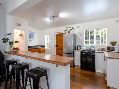 Jonkershoek Valley Cottage Hotel in Cape Town