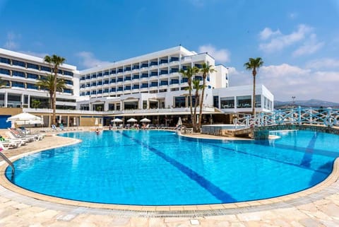 Ascos Coral Beach Hotel Hotel in Peyia