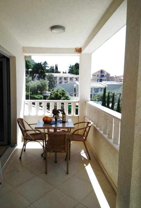 Vila V Lux Apartment hotel in Budva Municipality