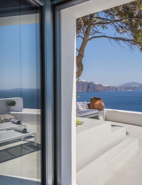 Pina Caldera Residence Hotel in Oia