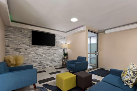 Econo Lodge Rockford Casino Area Hotel in Cherry Valley