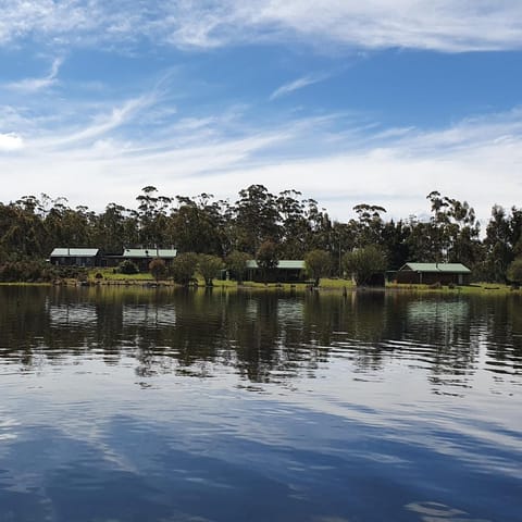 Lake Yalleena Nature Retreat Lodge in Tasmania