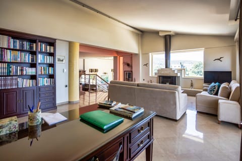 MITSOS LUXURIOUS VILLA Resort in Crete