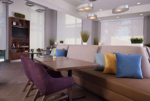 Home2 Suites by Hilton Atlanta Perimeter Center Hotel in Sandy Springs