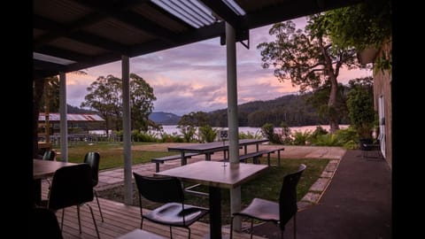 Tullah Lakeside Lodge Motel in Tasmania
