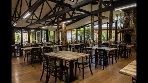 Tullah Lakeside Lodge Motel in Tasmania