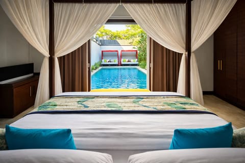 Private pool