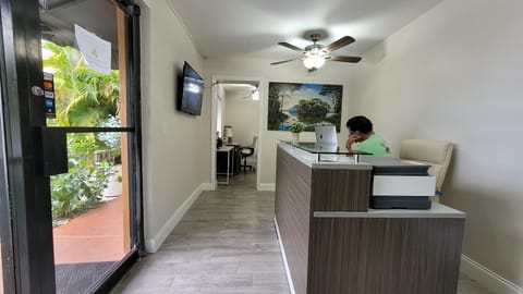 Sunny Palms Inn Hotel in Lantana