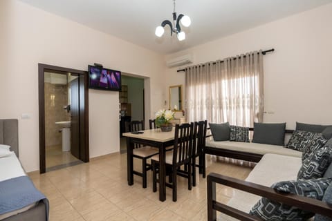 Hotel Albania, Velipoje Hotel in Montenegro