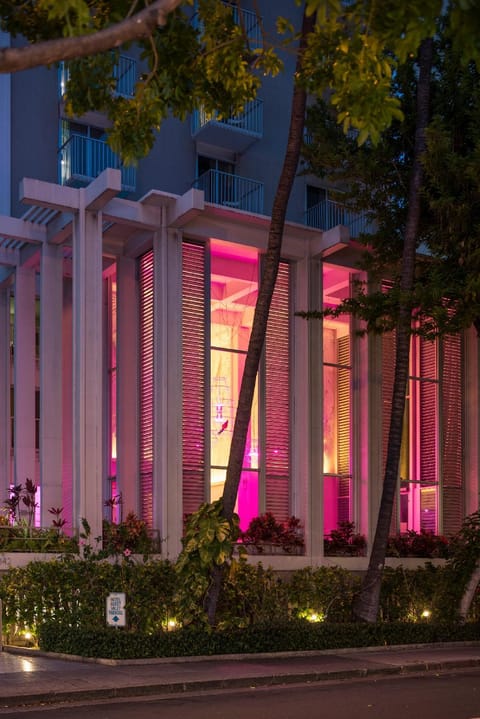 Shoreline Hotel Waikiki Hotel in Honolulu