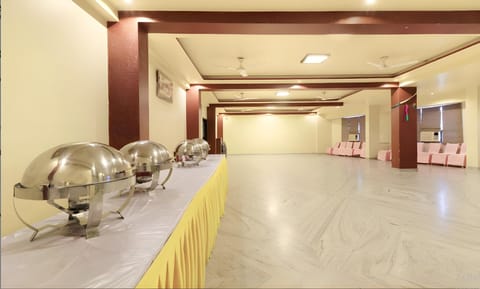 Jypore Saffron Inn & Suites Hotel in Jaipur