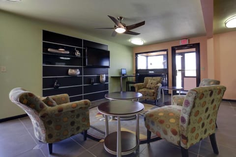 Econo Lodge Inn & Suites Enid South Hotel in Enid