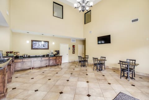 Americas Best Value Inn & Suites Tomball Motel in Tomball