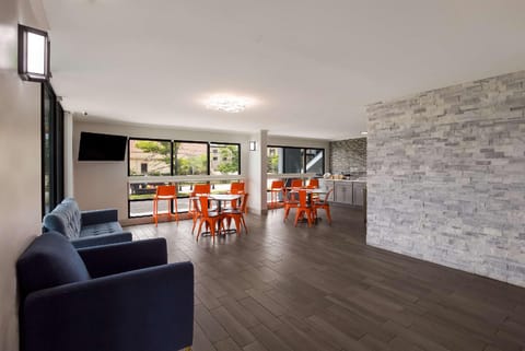 Econo Lodge Mobile Airport Blvd. Hotel in Mobile