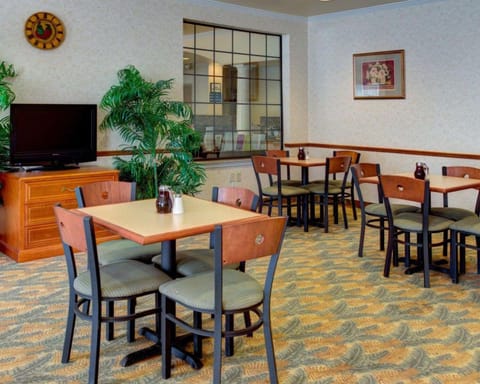 Quality Inn & Suites Glen Rose Hotel in Glen Rose